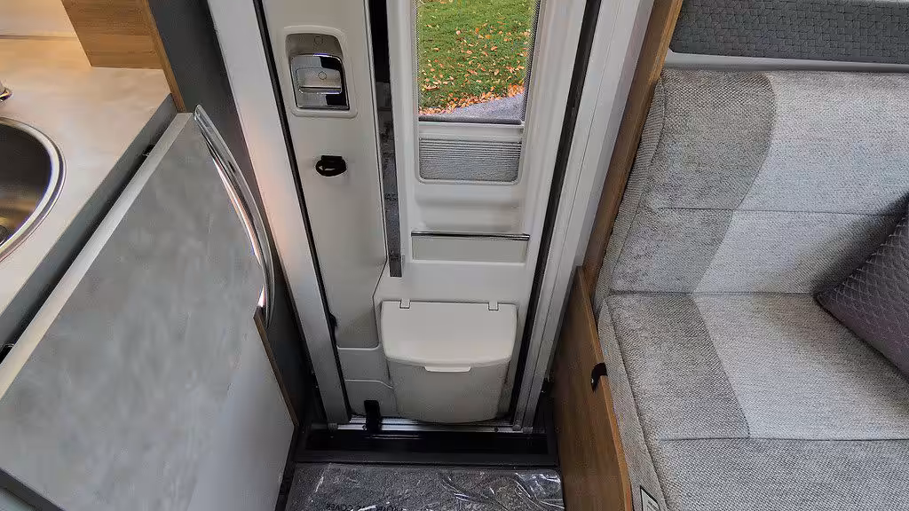 12994 18 0 122157