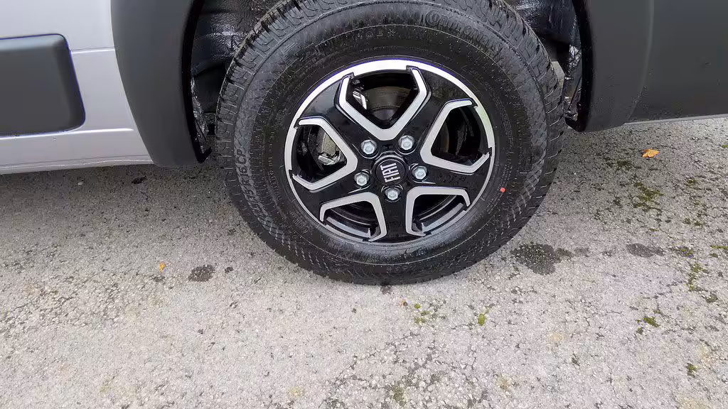 13713 8 0 133288