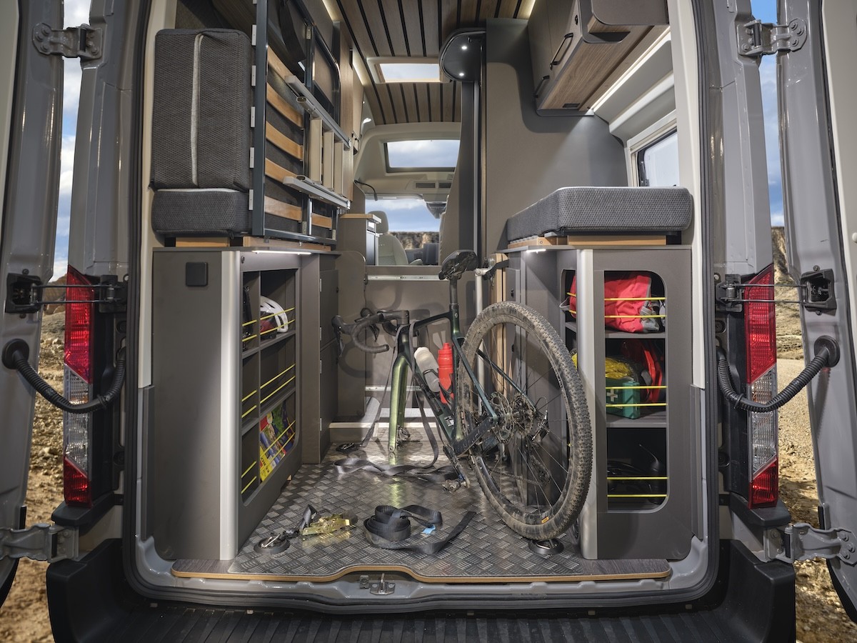Endurance Interior 3 1