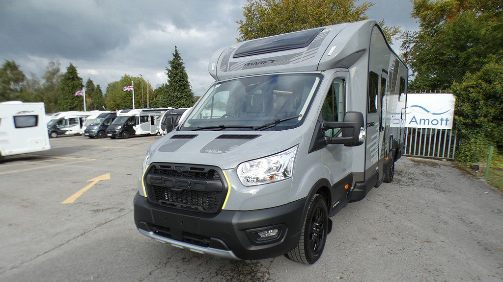 New SWIFT TREKKER 594 2027 Motorhome