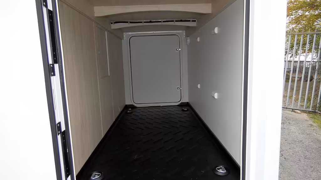 13704 4 0 133304