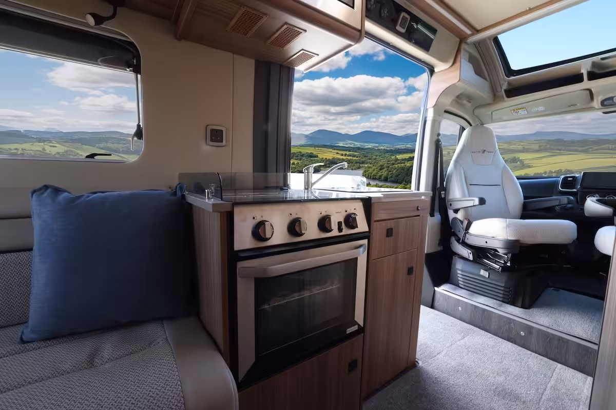 V Line SE Interior 2026 1